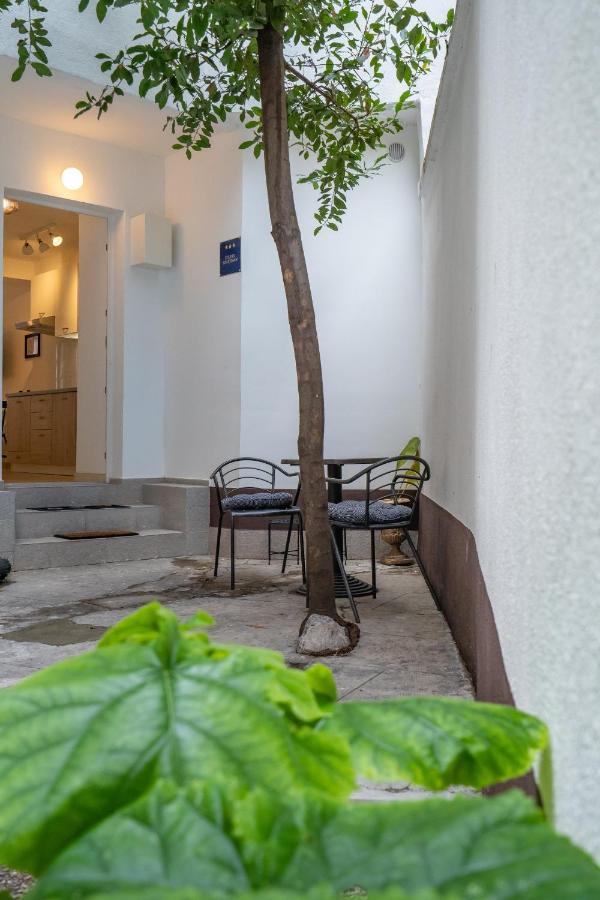 Vincent Studio Apartment Fiume Esterno foto